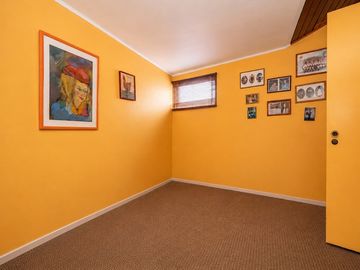 Metro Simón Bolívar / 4D / 2B/ 1E / 315 m2 terreno