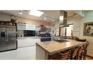 ESPECTACULAR CASA! 5 DORM,  GRAN TERRENO 1534 m2