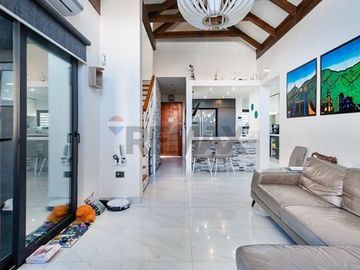 HERMOSA CASA RENOVADA EN LOS TORDOS/AV GRECIA