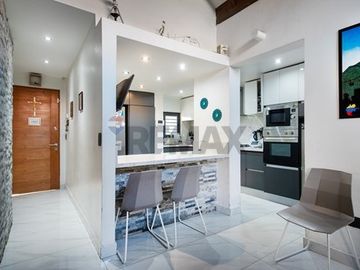 HERMOSA CASA RENOVADA EN LOS TORDOS/AV GRECIA
