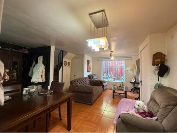 VENTA DE CASA EN LOMAS DE MIRASUR - SAN BERNARDO