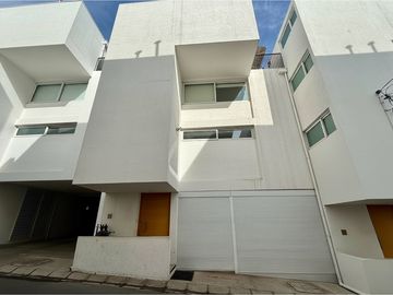 Townhouse 4D-4B-2E Juan de Dios Vial