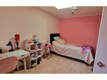 ¡Encantadora casa en venta en Buin con piscina!