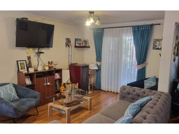 ¡Encantadora casa en venta en Buin con piscina!
