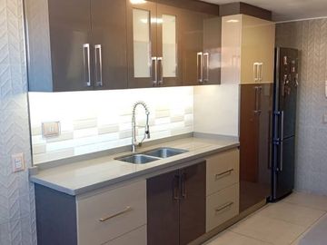 SE VENDE O ARRIENDO EXCLUSIVO DEPARTAMENTO AMOBLADO