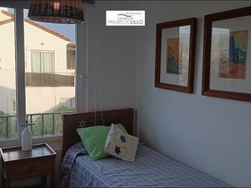 PRIMERA LÍNEA  VISTA A LA ROMPIENTE