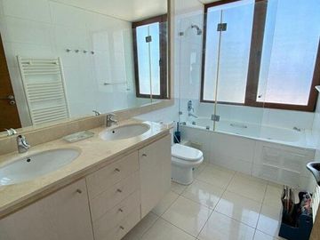 Primera Línea Penthouse A La Altura De La Calle