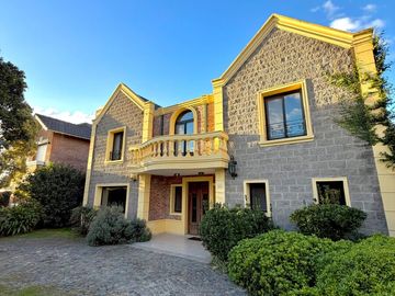 VENTA DE CASA 6 AMBIENTES-BARRANCAS DE SAN JOSÉ- GENERAL PACHECO