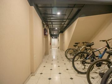 Departamento monoambiente en venta Flores cochera cubierta opcional
