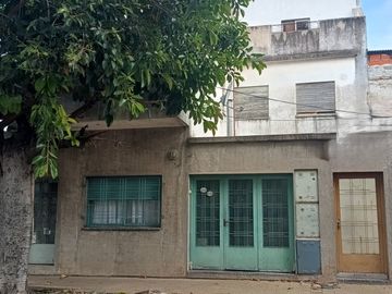 Departamentos / PH (3) a Reciclar en Ciudadela - Venta en Bloque