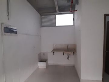 ARRIENDO de LOCALES en LA ESTRELLA