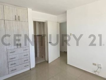Suite más estudio en venta, cerca al Mall el Jardin, Quito