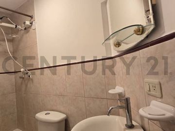 Suite más estudio en venta, cerca al Mall el Jardin, Quito