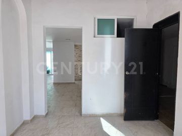 Venta de casa zona Prados Agua Azul