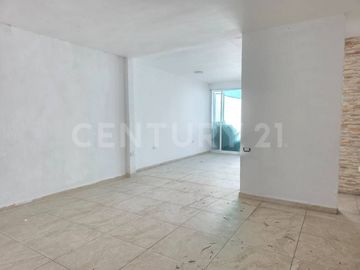 Venta de casa zona Prados Agua Azul
