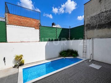 Venta de casa zona Prados Agua Azul