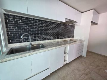 Venta de casa zona Prados Agua Azul