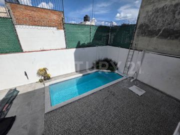 Venta de casa zona Prados Agua Azul