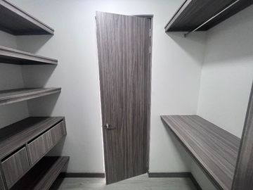 APARTAMENTO EN ARRIENDO UBICADO EN EL POBLADO SECTOR LAS PALMAS