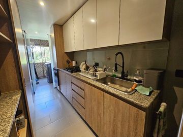 APARTAMENTO AMOBLADO EN ARRIENDO UBICADO EN EL POBLADO SECTOR MILLA DE ORO
