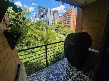 APARTAMENTO AMOBLADO EN ARRIENDO UBICADO EN EL POBLADO SECTOR MILLA DE ORO