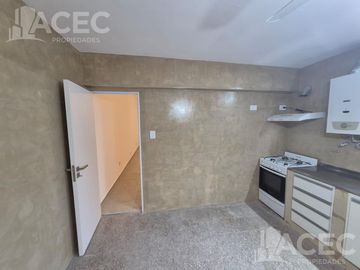 Venta - Casa al frente - Cochera - Jardín - Suroeste Rosario -