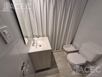 Venta - Casa al frente - Cochera - Jardín - Suroeste Rosario -