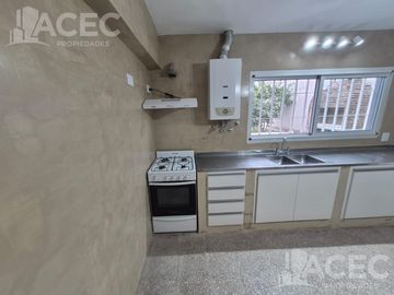 Venta - Casa al frente - Cochera - Jardín - Suroeste Rosario -