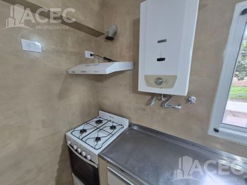 Venta - Casa al frente - Cochera - Jardín - Suroeste Rosario -