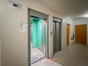 Dos ambientes en Torre con seguridad 24 hs - Sum y Parrillas