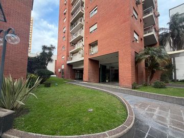 Dos ambientes en Torre con seguridad 24 hs - Sum y Parrillas