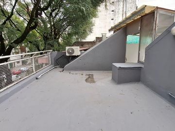 OFICINA COMERCIAL 110 MT2 CUBIERTOS CON TERRAZA!!
