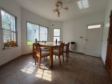 Casa en Echesortu