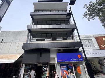 Edificio Comercial en Peatonal Belgrano