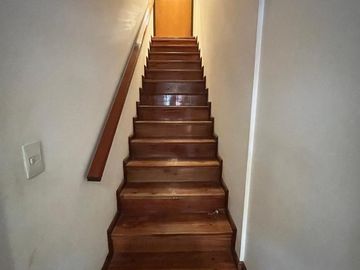 Excelente triplex 4 amb c/doble cochera y patio!!