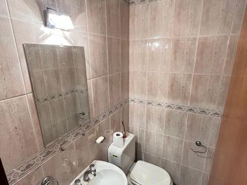 Excelente triplex 4 amb c/doble cochera y patio!!