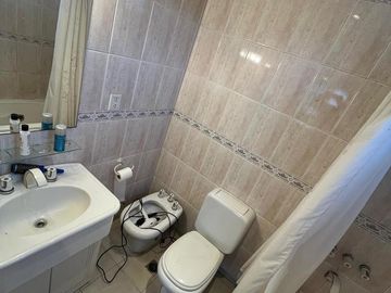 Excelente triplex 4 amb c/doble cochera y patio!!