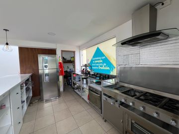 Gran Oportunidad de Inversión Local comercial en Venta Condominio Buenaventura - Cuenca