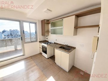 Depto 2 Amb c/ Balcón Aterrazado, Parrilla Propia y Cochera Cubierta | Excelente Vista y Amenities