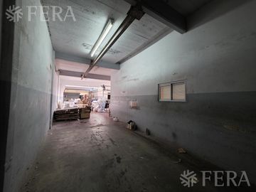 Alquiler galpón de 500 m2 en Wilde