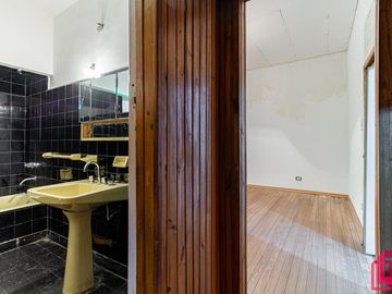Venta Ph 4 amb con escritorio en Flores con proyección
