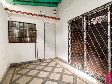 Venta Ph 4 amb con escritorio en Flores con proyección