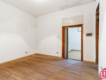 Venta Ph 4 amb con escritorio en Flores con proyección