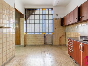 Venta Ph 4 amb con escritorio en Flores con proyección