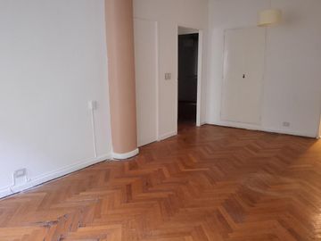 Alquiler - Departamento - Recoleta - 3 ambientes bien distribuidos y con mucho espacio