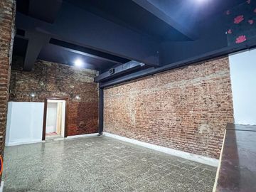 ALQUILER LOCAL GASTRONÓMICO HABILITADO – 150 M² – GALERÍA DEL VIEJO HOTEL