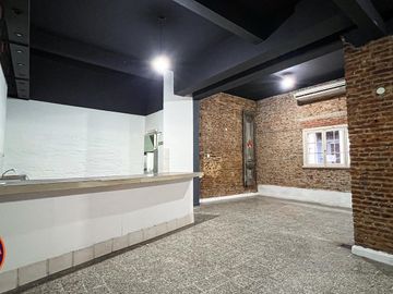 ALQUILER LOCAL GASTRONÓMICO HABILITADO – 150 M² – GALERÍA DEL VIEJO HOTEL