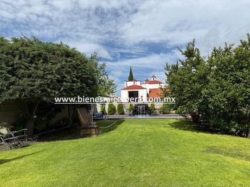 CASA EN VENTA EN BERNAL EN EL FRACC. JARDINES DE LA PEÑA. Rouz