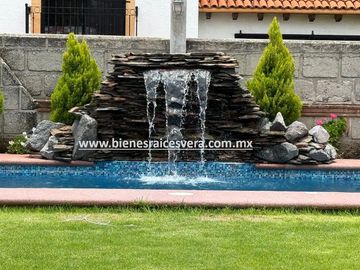 CASA EN VENTA EN BERNAL EN EL FRACC. JARDINES DE LA PEÑA. Rouz