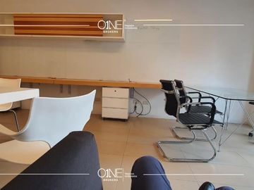 Oficina IMPECABLE con muebles lista para empezar a trabajar  - Recoleta